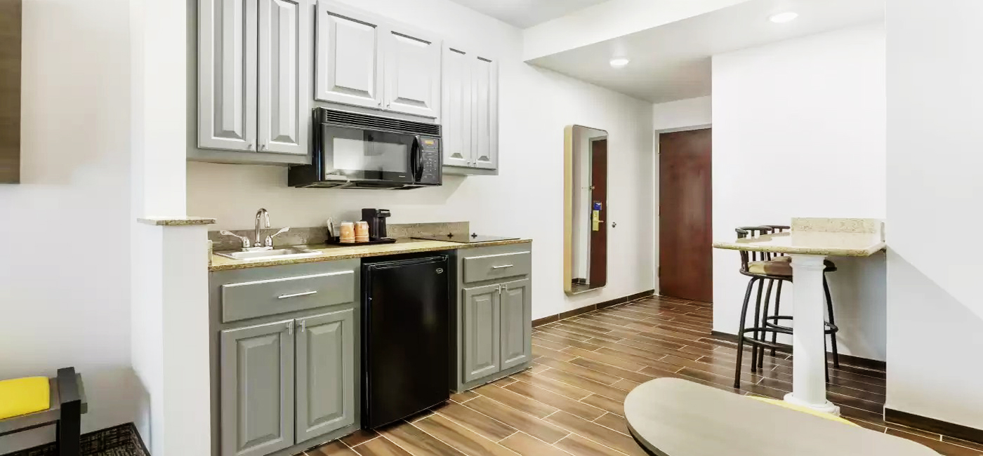 Fully Equipped Kitchenette Room